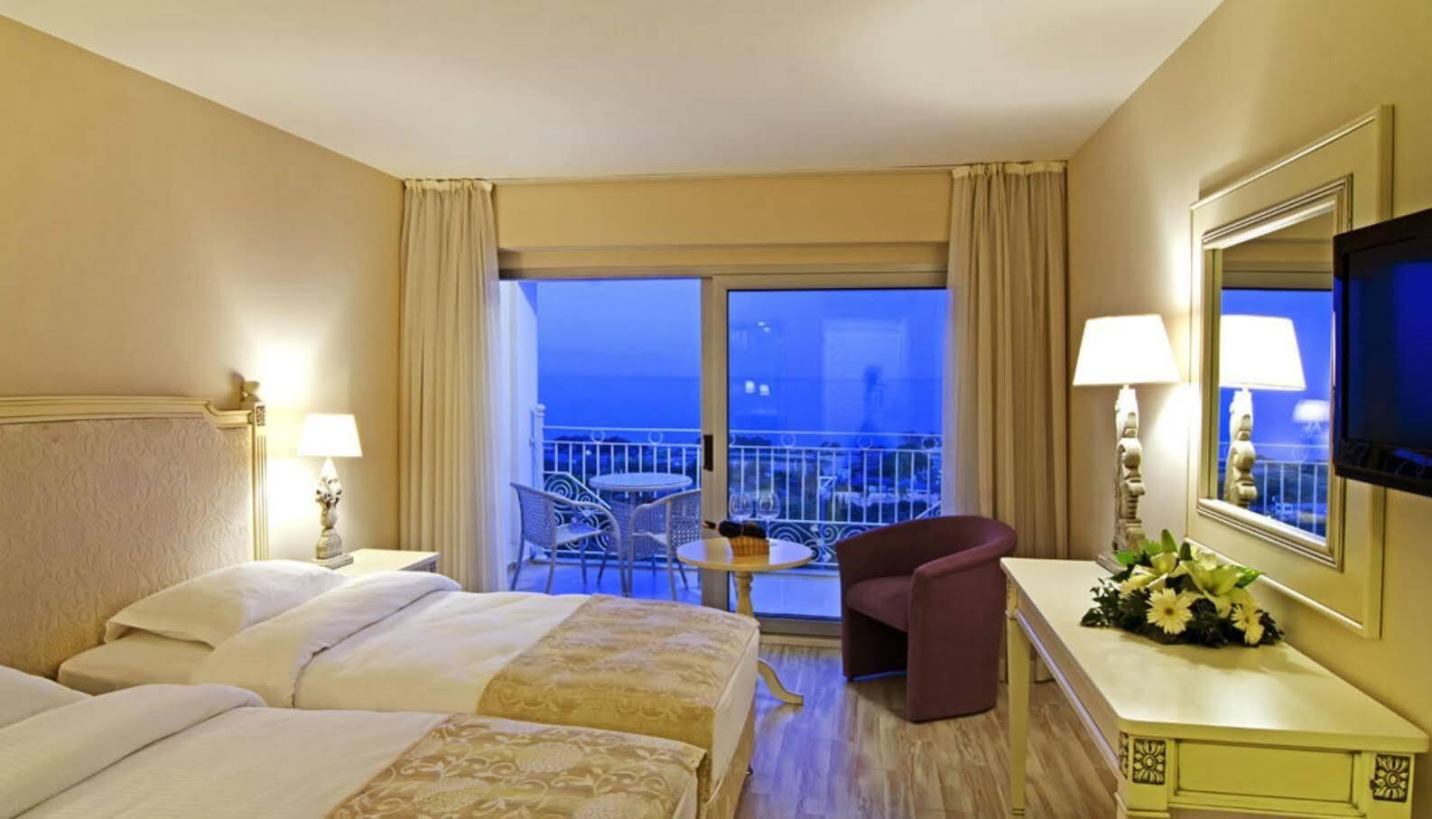 Lavista Boutique Hotel & Spa (Adults Only) Кушадасы Экстерьер фото